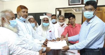 কুয়াকাটা পৌর নির্বাচনে স্বতন্ত্র মেয়র প্রার্থী আনোয়ারের মনোনয়ন দাখিল