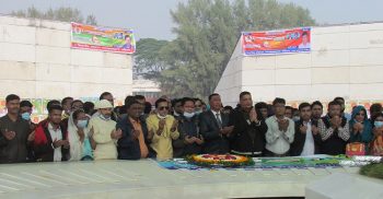 জিয়াউর রহমান এর মাজারে পুষ্পস্তবক অর্পণ ও দোয়া মাহফিল অনুষ্ঠিত
