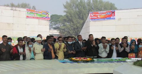 জিয়াউর রহমান এর মাজারে পুষ্পস্তবক অর্পণ ও দোয়া মাহফিল অনুষ্ঠিত