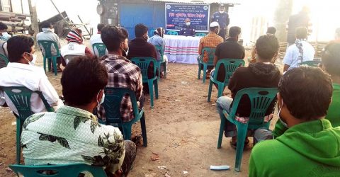 কলাপাড়ায় সড়ক ঝুঁকি এড়াতে অটো রিকশার ড্রাইভারদের সাথে বিট পুলিশং সভা