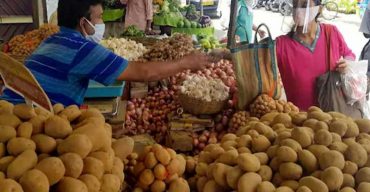 অবশেষে কেজিতে ১০ টাকা কমল আলুর দাম