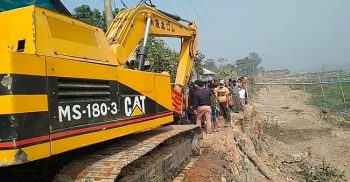মাসুম চেয়ারম্যানের ইটভাটা গুঁড়িয়ে দিয়ে ১০ লাখ টাকা জরিমানা