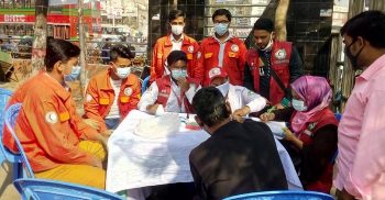 চাষাড়ায় রেড ক্রিসেন্টের বিনামুল্যে রক্তের গুরুপ পরীক্ষা