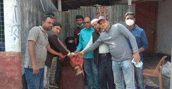 বেনাপোলে এক অসহায় নারীর পাশে দাঁড়াল জাতীয় সাংবাদিক সংস্থা উপজেলা কমিটি