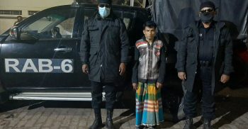বেনাপোল বারোপোতা বাজার থেকে ভারতীয় ফেনসিডিলসহ গ্রেফতার-১