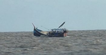 বঙ্গোপসাগরে মাছধরা ট্রলারসহ ১৮ জেলে নিখোঁজ