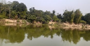 মৌলভীবাজারে খেয়াঘাটে বালু উত্তোলনে নদী ভাঙ্গন আতঙ্কে তিন উপজেলার লোকজন