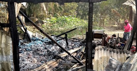 দশমিনায় তুলার গুদামে আগুন সাড়ে ৪লাখ টাকা ক্ষয়ক্ষতি