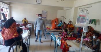 গলাচিপায় শীত জনিত কারনে আক্রান্ত হচ্ছে শিশু ও বৃদ্ধারা