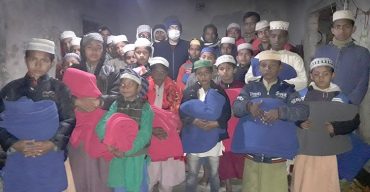 মধ্য রাতে শীতার্তদের পাশে খানসামা উপজেলা স্বাস্থ্য ও প.প. কর্মকর্তা ডা.মো. মিজানুর