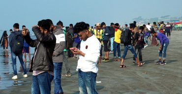 থার্টি ফার্স্ট নাইট ঘিরে কুয়াকাটায় পর্যটকদের ভিড়