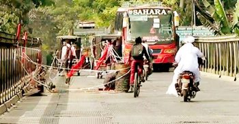 ঝালকাঠি মহাসড়কের ৪১ টি বেইলি সেতু এখন মরন ফাঁদ, প্রতিনিয়ন ঘটছে দুর্ঘটনা