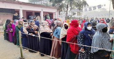 দেশে চতুর্থ ধাপে ৩৪ জেলার ৫৫টি পৌরসভায় ভোটগ্রহণ চলছে