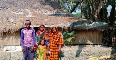 অন্যের জমিতে কুড়ের ঘরেই আশ্রয়স্থল এই পরিবারের