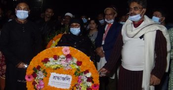 কালকিনিতে প্রথম প্রহরে শহীদ মিনারে শ্রদ্ধা নিবেদন