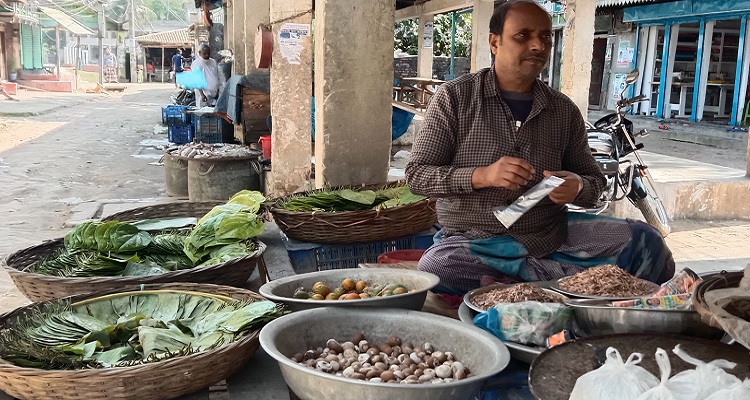 দশমিনায় পানের বাজারের আগুন; বিপাকে ভোক্তরা