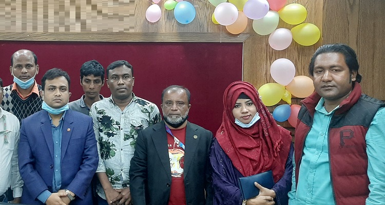 আত্রাইয়ে নবাগত উপজেলা নির্বাহী কমকর্তা’র সাথে সাংবাদিকদের পরিচিতি সভা