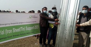 আম্পানে ক্ষতিগ্রস্থ পরিবাররা পেলো গৃহ নির্মান সামগ্রী