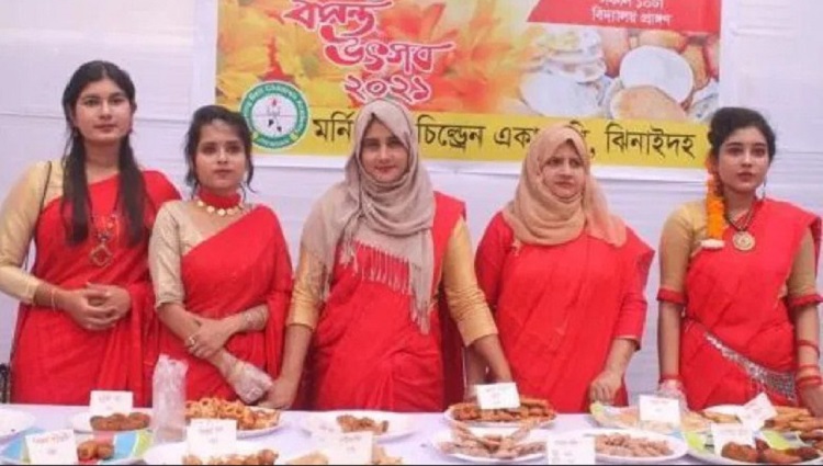 বসন্ত উৎসবে মেতেছে ঝিনাইদহের দেবদারু চত্বর