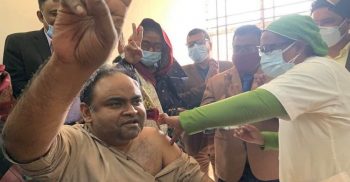 ঝিনাইদহে নিজে করোনার টিকা নিয়ে কার্যক্রম উদ্বোধন করলেন এমপি