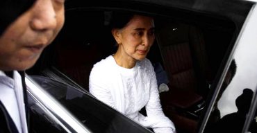 মিয়ানমারের রাষ্ট্রপতি ও সু চি সেনাদের হাতে আটক, জরুরি অবস্থা জারি