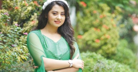 জনপ্রিয় চিত্রনায়িকা বুবলীকে হত্যা চেষ্টার অভিযোগ