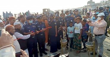 কুয়াকাটা সৈকতে নির্মিত বালু ভা’স্কর্য উদ্ধোধন