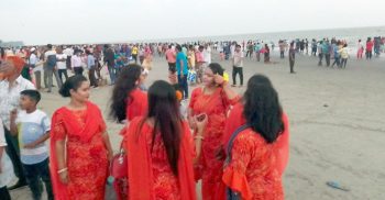 স্বাধীনতার সুবর্ন জয়ন্তীতে কুয়াকাটায় পর্যটকদের ভীড়
