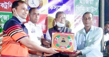 কলাপাড়ায় মিনিবার নাইট ফুটবল টুর্নামেন্ট’র ফাইনাল খেলা সম্পন্ন