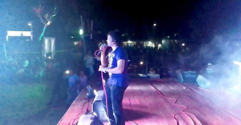কুয়াকাটা সৈকতে ক্লোজআপ ওয়ানের সেরা শিল্পী সাগরের গানে গনে নাচলো পর্যটকরা