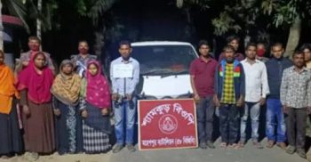 অবৈধভাবে মহেশপুর সীমান্ত অতিক্রম কালে দালালসহ ১৫ জন বাংলাদেশী আটক