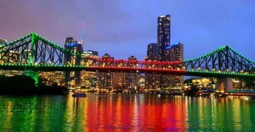 অস্ট্রে’লিয়ার ব্রিস’বেন আলোকিত হলো বাংলাদেশের পতাকার রঙে