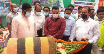 শার্শায় ফিতা কেটে উন্নয়ন মেলা উদ্বোধন করলেন এমপি শেখ আফিল উদ্দিন