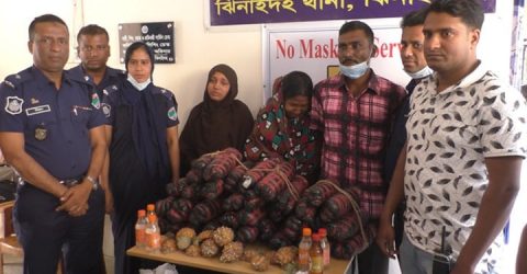 ঝিনাইদহ শহরে ১৮ কেজি গাঁজাসহ ৩ জন আটক
