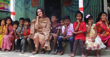বস্তির ছেলে-মেয়েদের স্কুলশিক্ষিকা তমা মির্জা