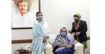 করোনার টিকা নিলেন প্রধানমন্ত্রী শেখ হাসিনা