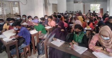 স্কুল-কলেজ খোলা নেই, তবুও চলছে কোচিং সেন্টার
