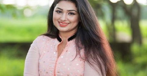 কাবাডি খেলায় যোগ দিলেন অপু বিশ্বাস