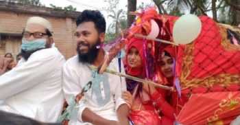 হরিণাকুন্ডুতে ঐতিহ্যবাহী মহিষের গাড়ীতে বিয়ে