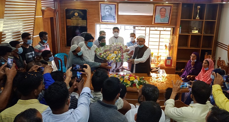 কালকিনি পৌরসভার নবনির্বাচিত মেয়র ও কাউন্সিলদের সংবর্ধনা ও দায়িত্ব গ্রহন