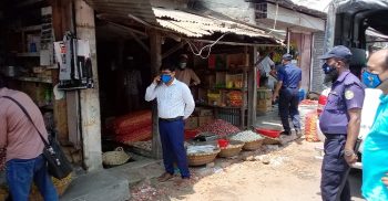 গলাচিপায় সরকারি বিধিনিষেধ কার্যকরে তৎপর প্রশাসন