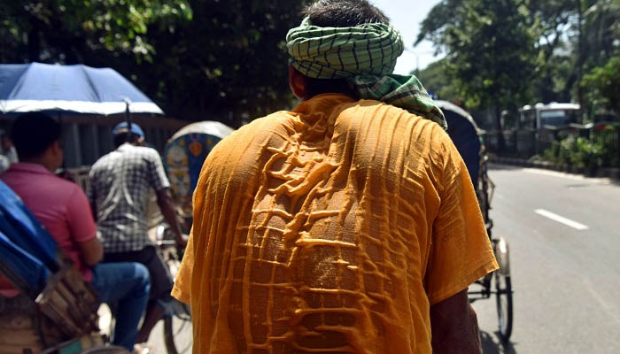 দুঃসংবাদ: তীব্র দাবদাহের পথে যাচ্ছে আবহাওয়া