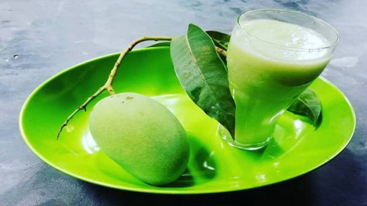 গরমে স্বস্তি দেবে আম-পুদিনার শরবত