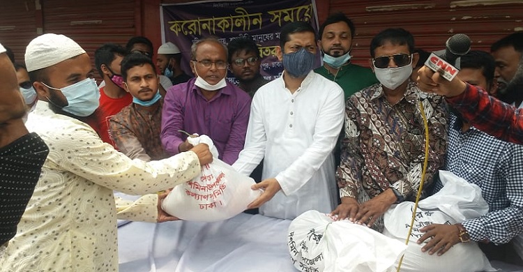 করোনাকালে অসহায় শ্রমজীবী পরিবারের পাশে বিত্তবানদের এগিয়ে আসার আহ্বান জানালেন এস এম শাহজাদা এমপি