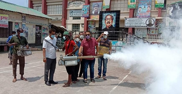 গলাচিপা পৌরসভায় মশক নিধন কর্মসূচি উদ্বোধন