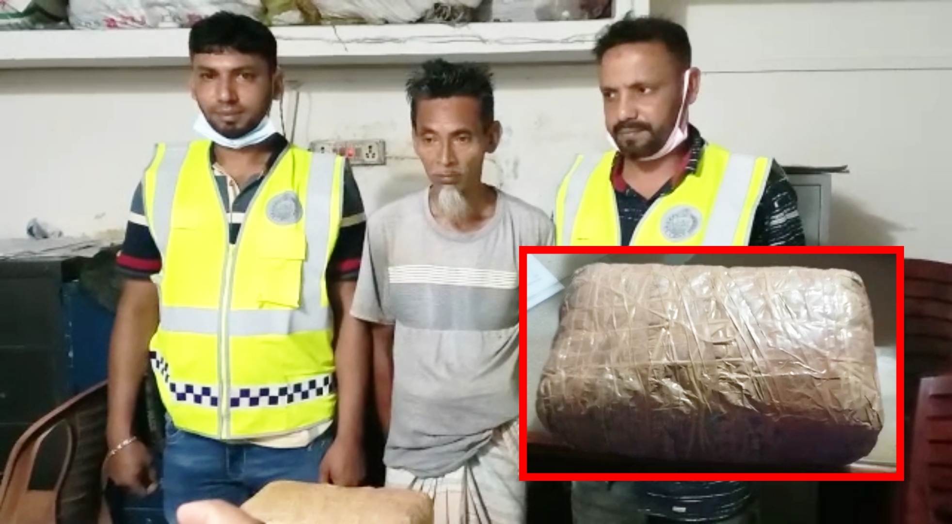 বেনাপোলে ২কেজি ভারতীয় গাঁজাসহ আটক-১