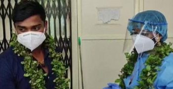 পাত্রের করোনা, হাসপাতালে পিপিই কিট পরেই বিয়ে সারলেন তরুণী!