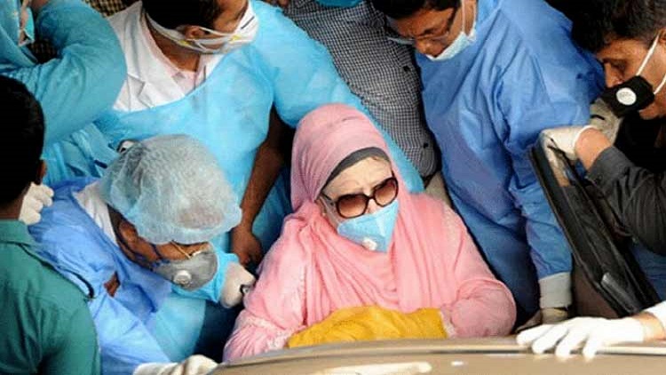 খালেদা জিয়ার করোনা নিয়ে ‘ভয় কেটেছে’ চিকিৎসকদের