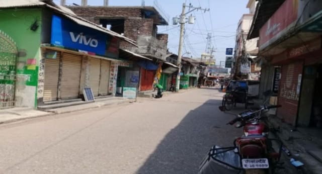 গলাচিপায় ২য় পর্যায় লকডাউনে প্রশাসনের কঠোর তৎপরতা