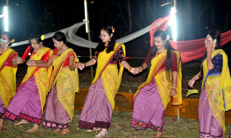 জীবনসঙ্গী খুঁজতে মনিপুরীদের ঐতিহ্যবাহী ‘থাবল চোংবা’ উৎসব শুরু